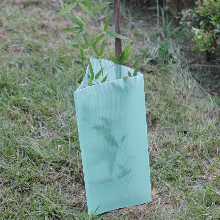 2mm Corflute Corrugated Tree Guards Triangle Plastic Tree Trunk Protectors