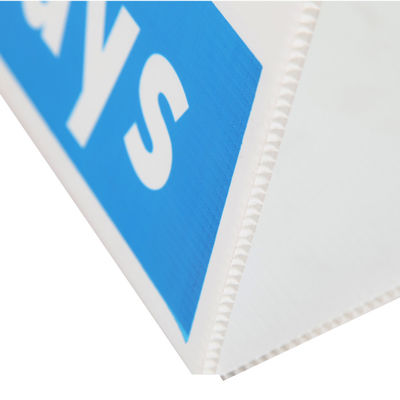 Customized Corflute Triangle Signs Polypropylene Coroplast Blanks