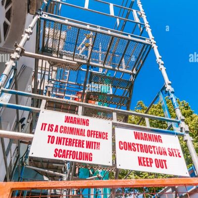 Corflute signs are lightweight, durable, and weather-resistant signage made from corrugated polypropylene.